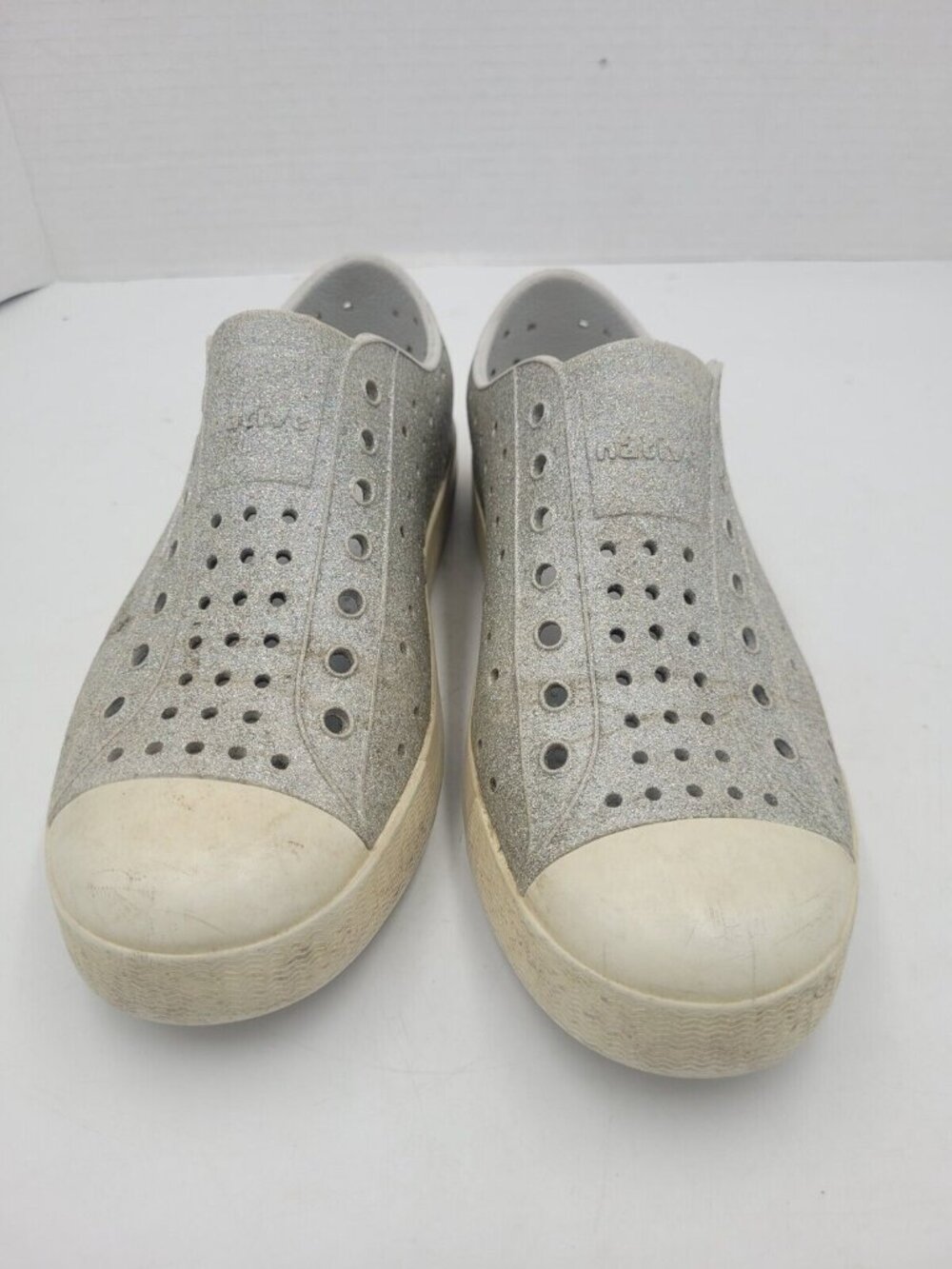 Native Girls Slip On Shoe  Glitter SIze J3 Play Condition